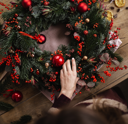 <strong>FESTIVE WREATH MAKING</strong>